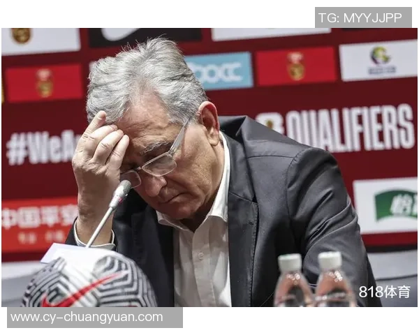 足球明星倒贴事件视频引发热议球迷反应不一背后真相揭秘