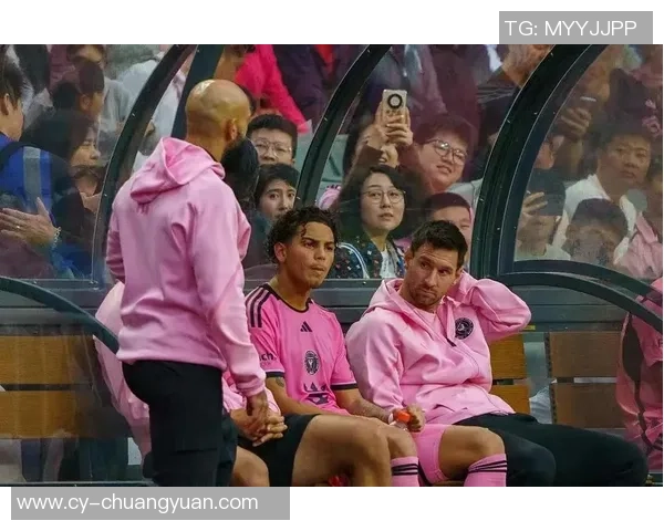 众多足球明星齐声支持C罗展现团结精神与友谊之美