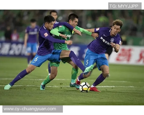 上海篮球队状态引发热议球迷对球队表现的不同看法与期待